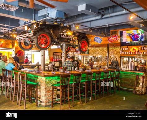 ford garage restaurant fort myers